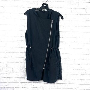 Like New |•DIVIDED•| Diagonal Zip Hooded Top Size Small